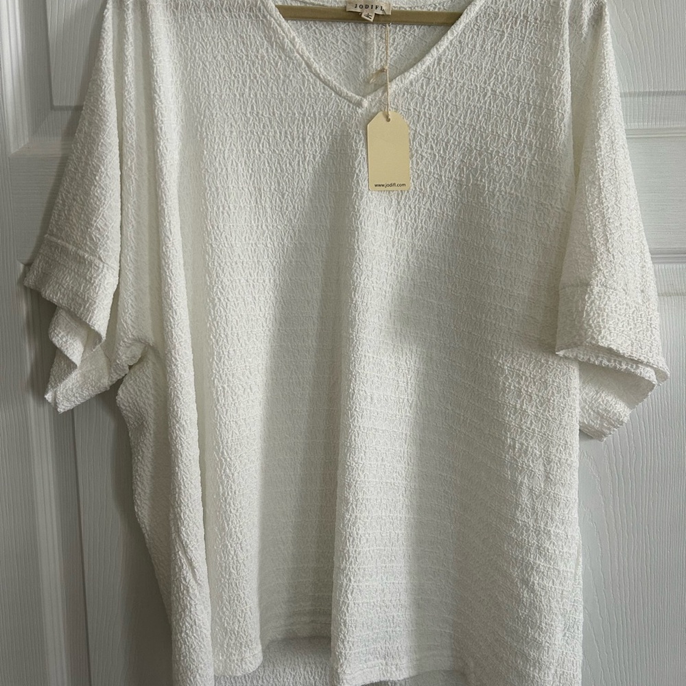 JODIFL Textured Cream V-Neck Blouse